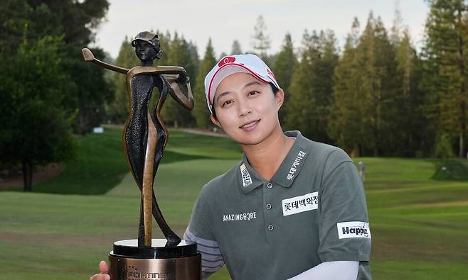 김효주가 23일(한국시각) 열린 미국여자프로골프(LPGA) 투어 포티넷 파운더스컵에서 우승한 뒤 기뻐하고 있다. 멘로파크/AP 연합뉴스