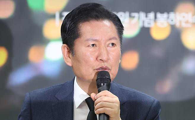 더불어민주당 정청래 대표가 23일 경남 김해시 진영읍 강금원기념봉하연수원 강연장에서 열린 현장 최고위원회의에서 발언하고 있다. 2026.3.23 [사진=연합뉴스]