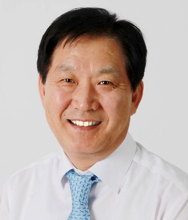김익래 전 다움키움그룹 회장