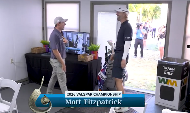 맷 피츠패트릭(잉글랜드)이 데이비드 립스키(미국)가 버디를 놓치자 우승을 확정한 뒤 기뻐하고 있다. PGA 투어