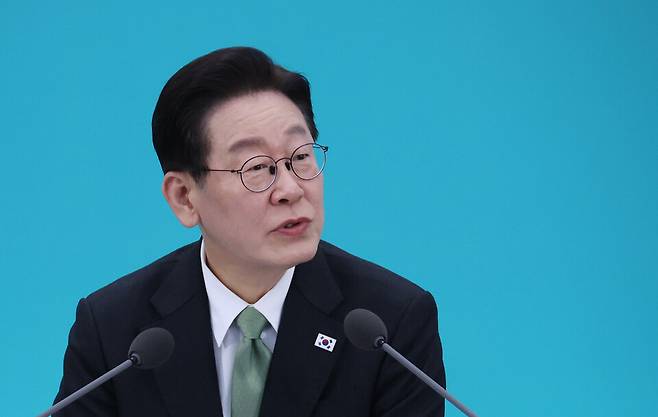 이재명 대통령이 3월13일 충북 청주오스코에서 열린 '충북의 마음을 듣다' 타운홀미팅 간담회에서 발언하고 있다. ⓒ연합뉴스