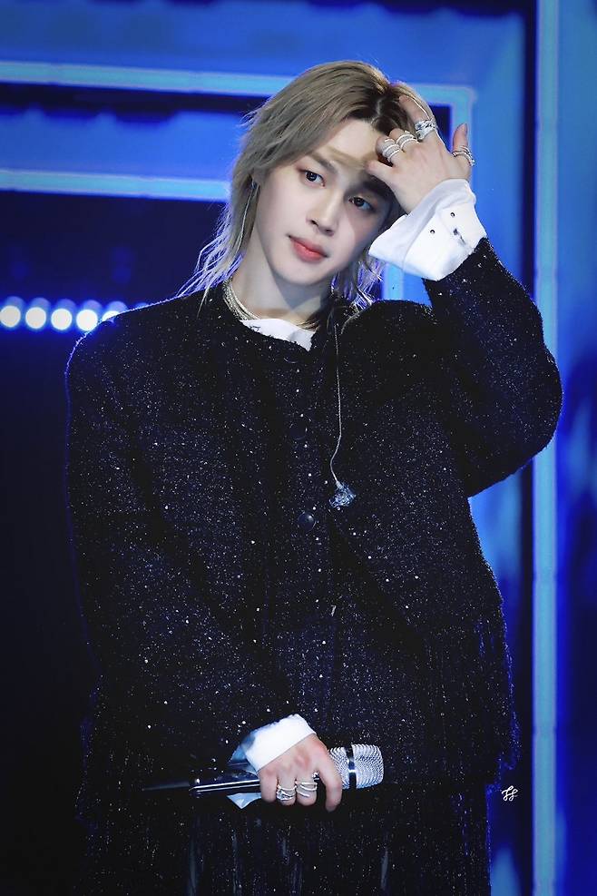 방탄소년단 지민, 무대 제왕의 귀환..광화문 컴백 韓·美 트렌드 1위