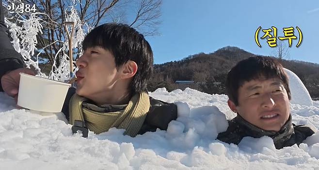 왼쪽부터 진, 기안84 /사진=유튜브 채널 '인생84' 영상 캡처