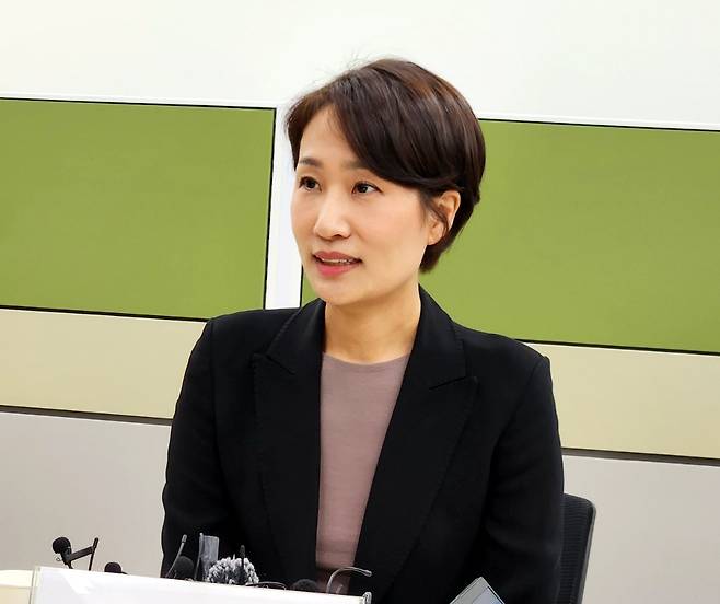 기자들 질문에 답변하는 김수민 전 국회의원 [촬영 전창해 기자]