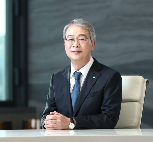 임종룡 우리금융지주 회장이 주주총회를 통해 연임을 확정했다. /우리금융지주 제공&nbsp;