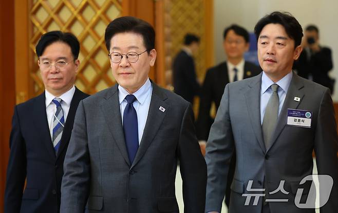 이재명 대통령이 24일 청와대에서 열린 한국노총 초청간담회에 참석하고 있다. ⓒ 뉴스1 허경 기자