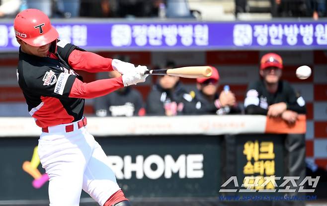 20일 대전한화생명볼파크에서 열린 KIA와 한화의 시범경기. 1회초 1사 2루 KIA 김도영이 선취 1타점 2루타를 치고 있다. 대전=허상욱 기자wook@sportschosun.com/2026.03.20/