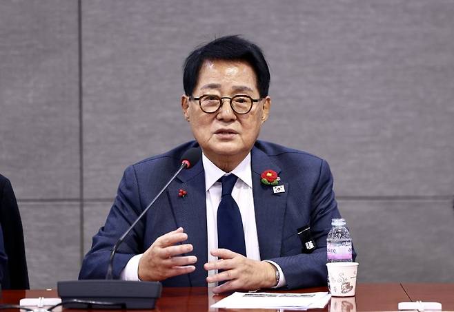 [서울=뉴시스] 김명년 기자 = 박지원 더불어민주당 의원이 27일 오후 서울 여의도 국회 의원회관에서 열린 북한이탈주민특별위원회 출범식에서 발언하고 있다. 2026.01.27. kmn@newsis.com /사진=뉴시스