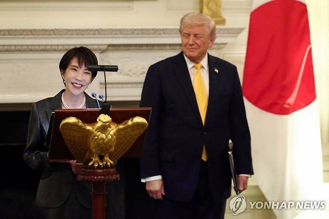 도널드 트럼프 미국 대통령과 다카이치 사나에 일본 총리
연합뉴스