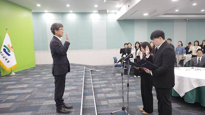 울산광역시교육청은 24일 시교육청 외솔회의실에서 시민참여 교육복지이음단 위촉식과 발대식을 가졌다. 울산시교육청 제공