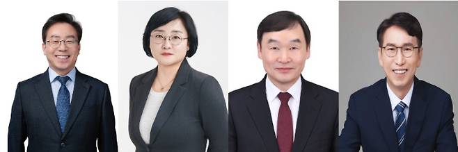 제9회 전국동시지방선거 강원특별차지도교육감 선거 예비후보에 등록한 출마자들. 왼쪽부터 강삼영 전국교육자치혁신연대 대표, 박현숙 전국교수노조 강원지부장, 유대균 전 교육부 장학관, 최광익 전 강원도교육감직 인수위원장. 중앙선거관리위원회 제공