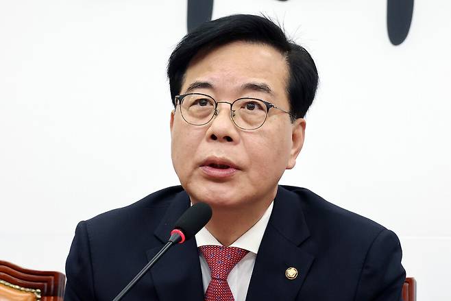 송언석 국민의힘 원내대표가 3월19일 국회에서 열린 최고위원회의에서 발언하고 있다. ⓒ연합뉴스