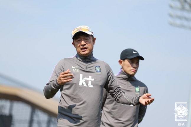 ▲ 23세 이하 대표팀 윤도영(사진 위)과 이민성 감독(사진 아래). ⓒ대한축구협회