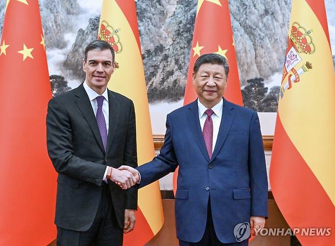 작년 4월 방중 당시 산체스 총리와 시 주석 [EPA/신화 연합뉴스 자료사진. 재판매 및 DB 금지]