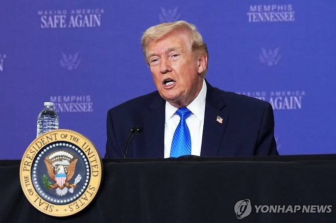 멤피스 TF 회의에서 발언하는 트럼프 대통령 [AP=연합뉴스. 재판매 및 DB 금지]