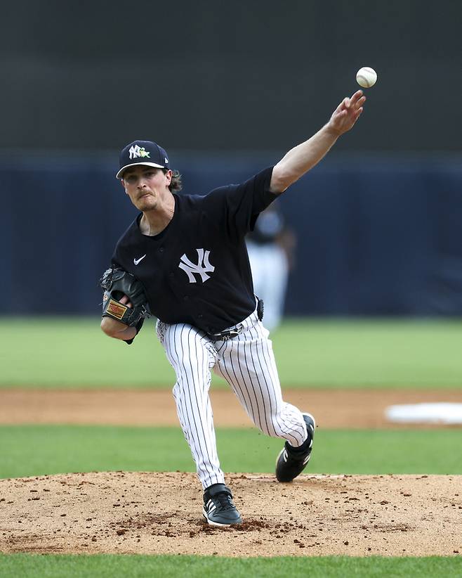뉴욕 양키스 맥스 프리드가 15일(한국시간) 미국 플로리다주 탬파에서 열린 2026 메이저리그(ML) 시범경기 필라델피아전에 선발 등판해 역투하고 있다. 사진 | 플로리다=Imagn Images 연합뉴스