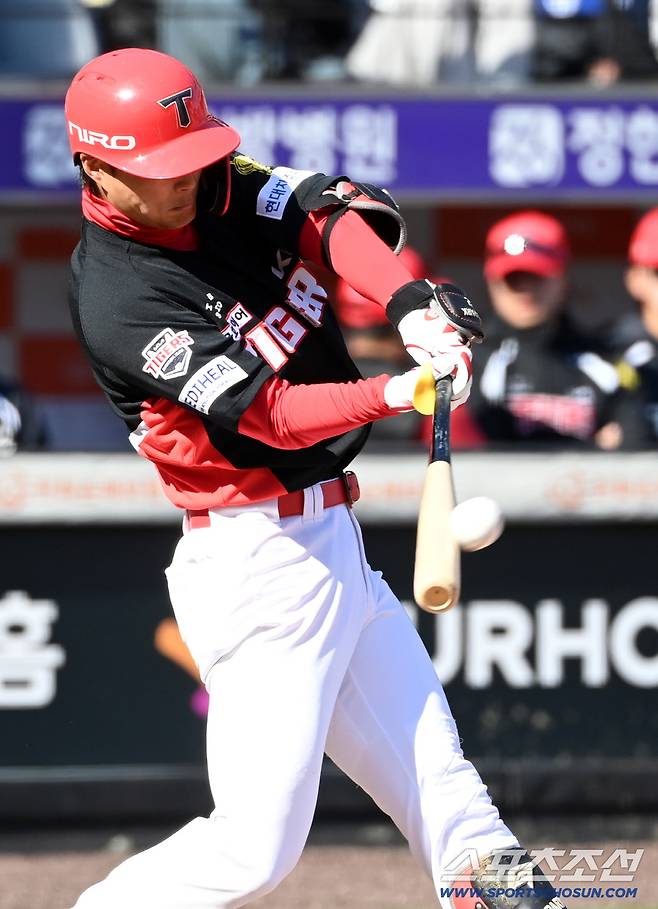 19일 대전한화생명볼파크에서 열린 KIA와 한화의 시범경기. 7회초 KIA 박민이 역전 솔로홈런을 치고 있다. 대전=허상욱 기자wook@sportschosun.com/2026.03.19/