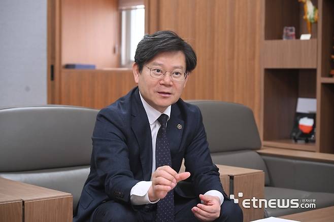 전종학 대한변리사회 회장이 전자신문과 인터뷰하고 있다. 박지호기자 jihopress@etnews.com