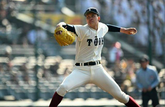 오사카 토인고교 좌완 선발 카오모토(2년). 사진=아사히 신문