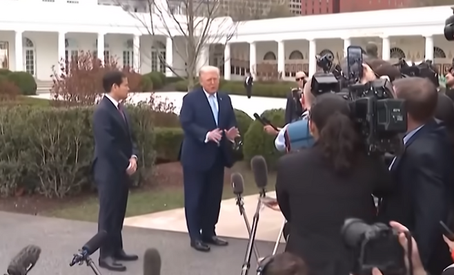 도널드 트럼프 대통령