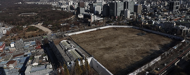서울 종묘와 세운4구역 모습. 연합뉴스 자료사진