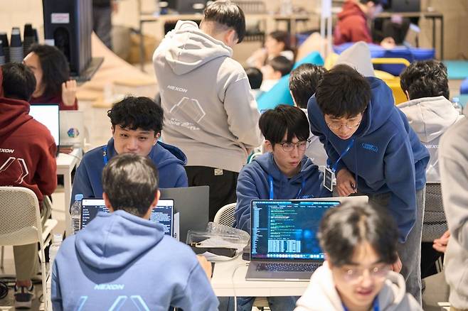 지난해 NYPC 10주년 기념 대학생 리그 ‘NYPC 코드 배틀’ 현장사진. 넥슨 제공