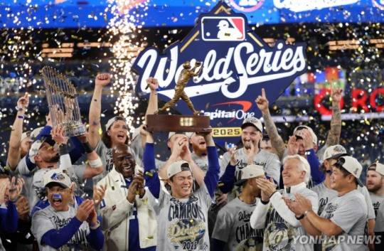 2025 미국프로야구 메이저리그(MLB) 월드시리즈 우승 당시 로스앤젤레스 다저스 선수단. 사진[AFP=연합뉴스]