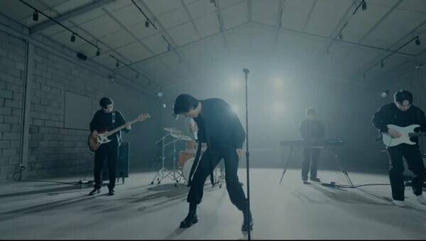 배우 김남길이 26일 발매한 첫 싱글 '너에게 가고 있어' 뮤직비디오. 브라더후드엔터테인먼트·길스토리이엔티