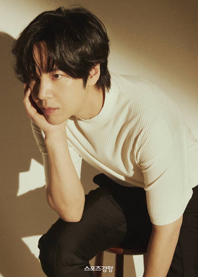 포즈를 취하고 있는 배우 장근석. VAST엔터테인먼트 제공