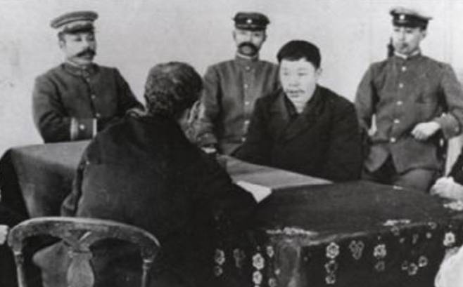 순국 전 유언을 남기는 안중근 의사. 독립기념관