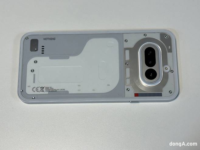 낫싱 폰 4a. 김상준 기자 ksj@donga.com