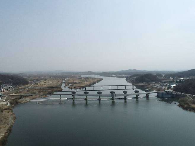 한강에서 보 철거의 경제적 타당성이 가장 큰 이포보. 기후에너지환경부 제공