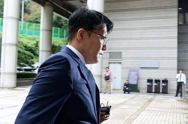 김상민 전 검사가 지난해 9월 17일 서울 서초구 서울중앙지법에서 열린 구속 전 피의자 심문(영장실질심사)에 출석하고 있다. 연합뉴스