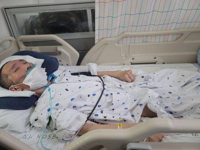 의료사고 피해로 7년째 의식을 되찾지 못하고 있는 하기용씨가 26일 경기도 한 종합병원에 누워 있다. 강씨 제공