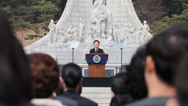 이재명 대통령이 27일 국립대전현충원에서 서해수호의 날 기념사를 하고 있다. 연합뉴스