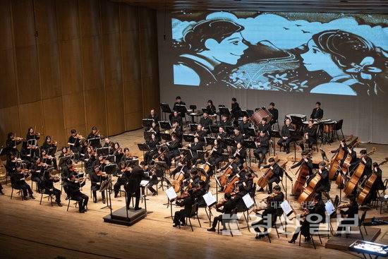 ▲ 울산시립교향악단 '문학이 잇는 클래식' 시리즈 지난 공연 모습. 울산시립예술단 제공