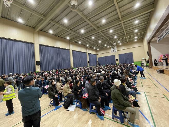 지난 26일 고양시 백신중학교에서 열린 일산 강촌마을 3578블록 통합재건축 주민설명회 모습.(사진=강촌마을 주민대표단)
