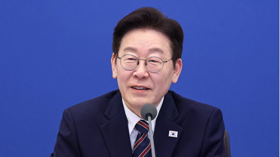 이재명 대통령이 수석보좌관회의에서 발언하고 있다. (연합뉴스)