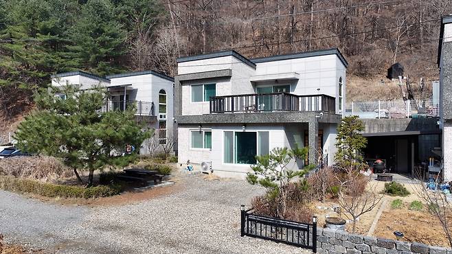 경매에 나온 경기 광주시 퇴촌면의 한 2층 단독주택. [헤럴드경제DB]