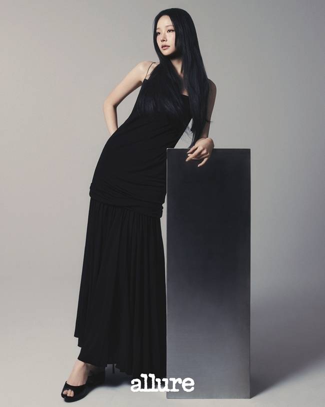 얼루어 코리아 제공