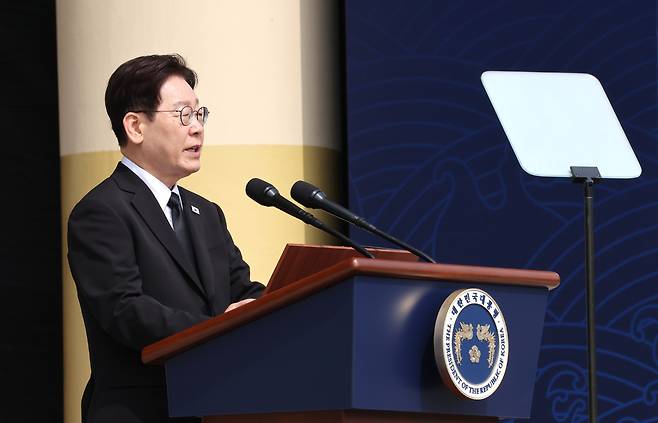 이재명 대통령, 서해수호의 날 기념사 (대전=연합뉴스) 한상균 기자 = 이재명 대통령이 27일 국립대전현충원에서 서해수호의 날 기념사를 하고 있다. 2026.3.27 [청와대통신사진기자단] xyz@yna.co.kr/2026-03-27 11:23:51/ <저작권자 ⓒ 1980-2026 ㈜연합뉴스. 무단 전재 재배포 금지, AI 학습 및 활용 금지>