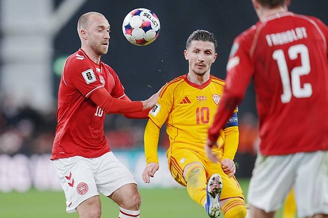 ▲ 북중미 월드컵에서 만날 첫 관문의 실체가 점점 또렷해지고 있다. 한국 상대로 덴마크, 체코, 아일랜드, 북마케도니아가 경쟁을 벌이는 가운데 덴마크가 북마케도니아를 꺾고 플레이오프 결승에 올랐다. ⓒ연합뉴스/EPA