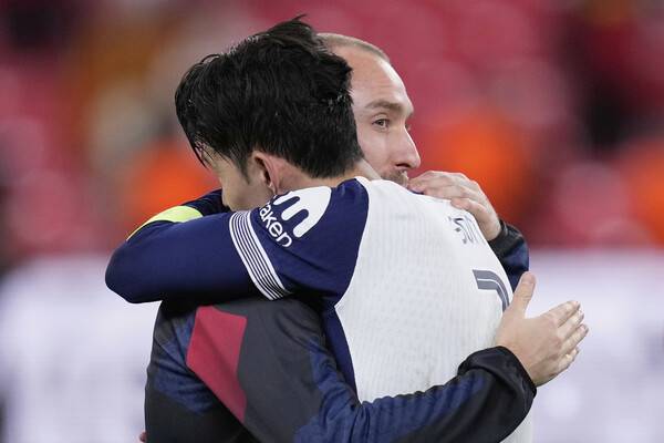 ▲ 토트넘 홋스퍼의 손흥민과 맨체스터 유나이티드의 크리스티안 에릭센, 둘은 토트넘에서 해리 케인, 델레 알리 등과 함께 \'DESK 라인\'으로 불렸다. ⓒ연합뉴스/AP