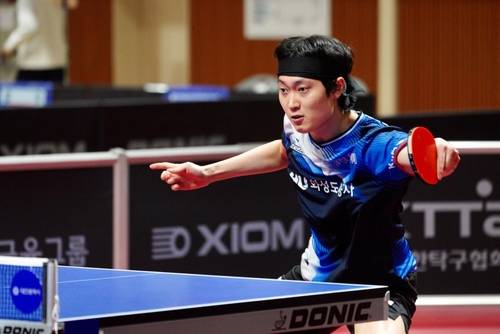 종별탁구선수권 남자 일반부 단식 결승에 나선 조대성 [촬영 이동칠]