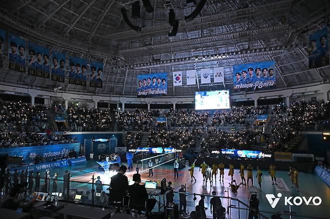 만원 관중 이룬 서울 장충체육관  [한국배구연맹 제공. 재판매 및 DB 금지]