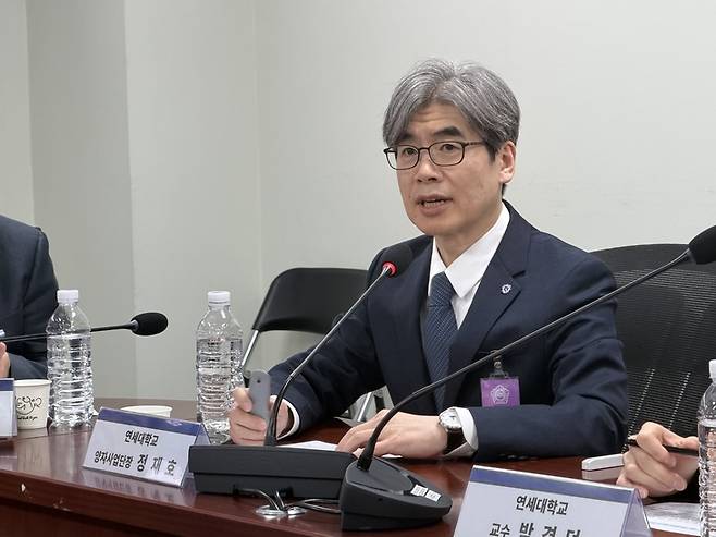 ▲정재호 연세대학교 양자사업단장이 27일 서울 여의도 국회에서 열린 '양자기술 국회 연속세미나: 제1차 바이오분야'에서 발언하고 있다. 사진=박주성 기자