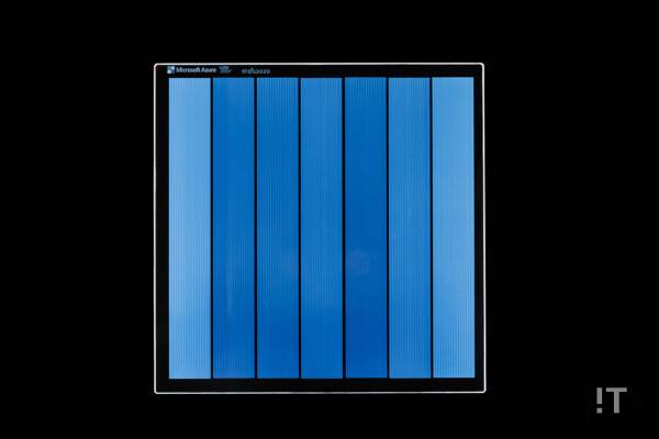 1만년 수명에 도전하는 마이크로소프트의 '프로젝트 실리카' / 마이크로소프트