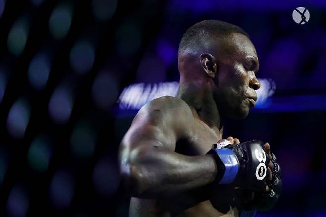 조 파이퍼에게 패해 UFC 4연패 수렁에 빠진 이스라엘 아데산야. 사진=AFPBBNews