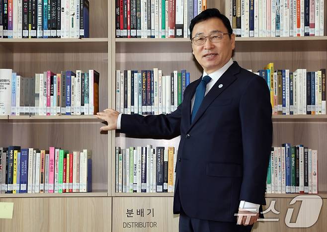 정근식 서울시교육감이 27일 서울 용상구 서울시교육청에서 뉴스1과 인터뷰를 하고 있다. ⓒ 뉴스1 김명섭 기자