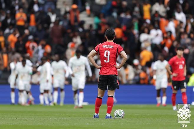 한국 축구 국가대표팀 조규성이 28일(현지시간) 영국 밀턴 케인스의 스타디움 MK에서 열린 코트디부아르와 평가전에서 4대0으로 패한 뒤 아쉬워하고 있다. (대한축구협회 제공. 재판매 및 DB금지) 2026.3.29 ⓒ 뉴스1
